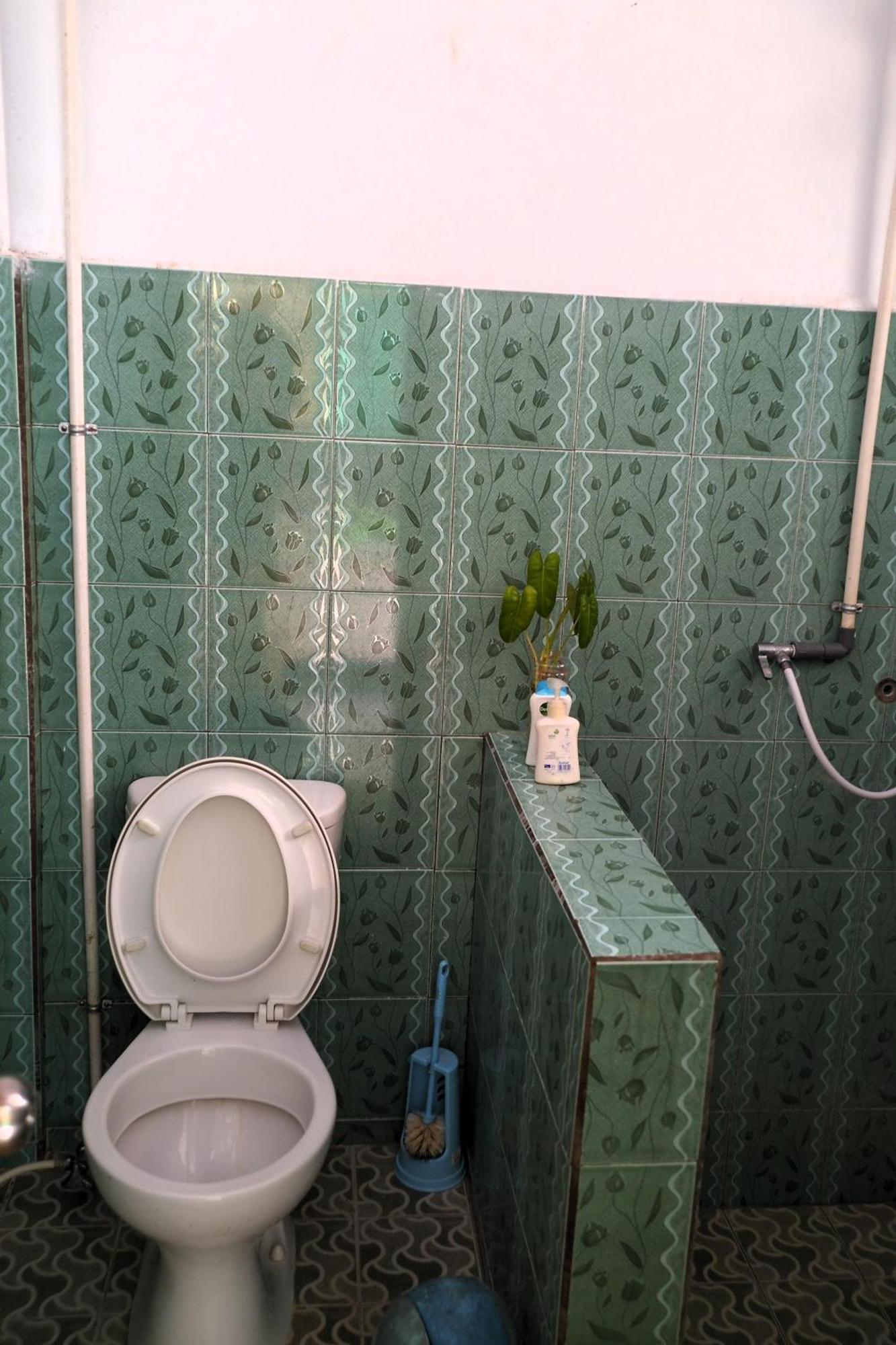 Bunaken Sea Garden Resort Экстерьер фото