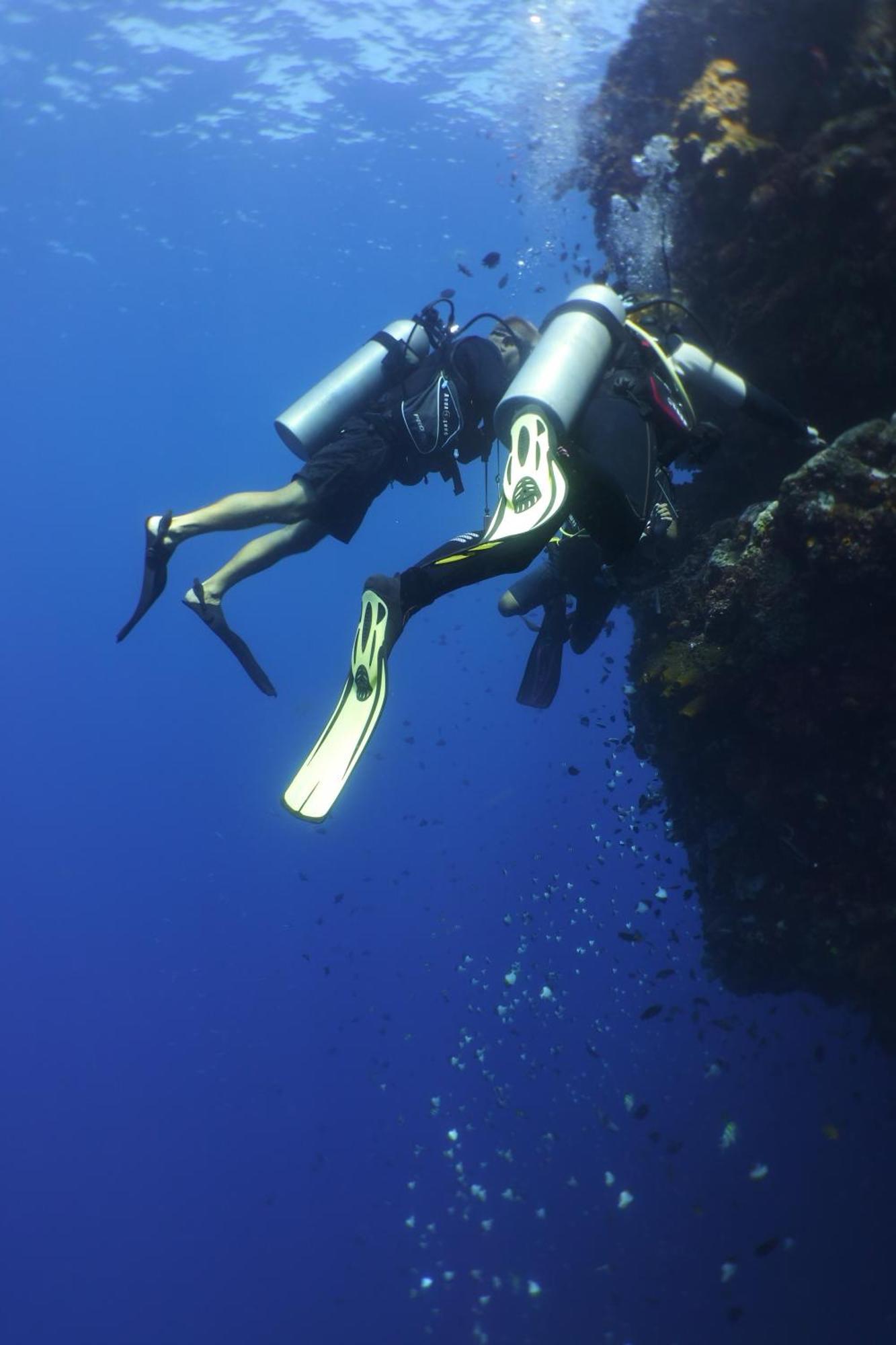 Bunaken Sea Garden Resort Экстерьер фото